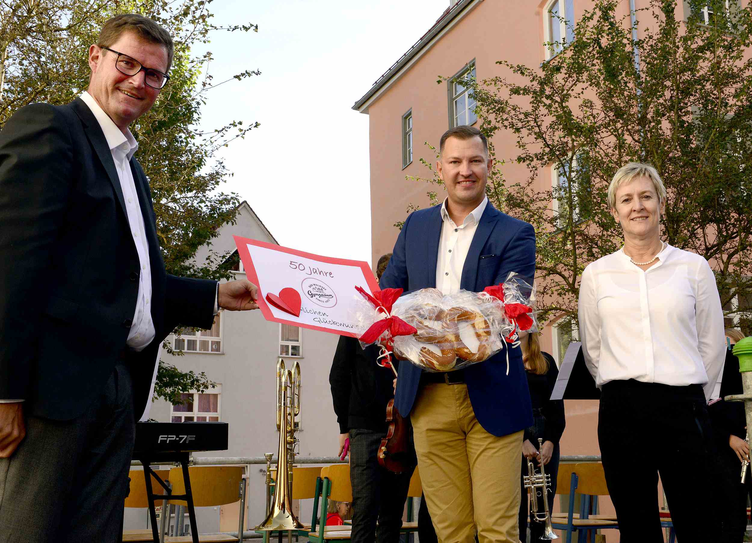 Gymnaisum Glückwunsch bearbeitet 1