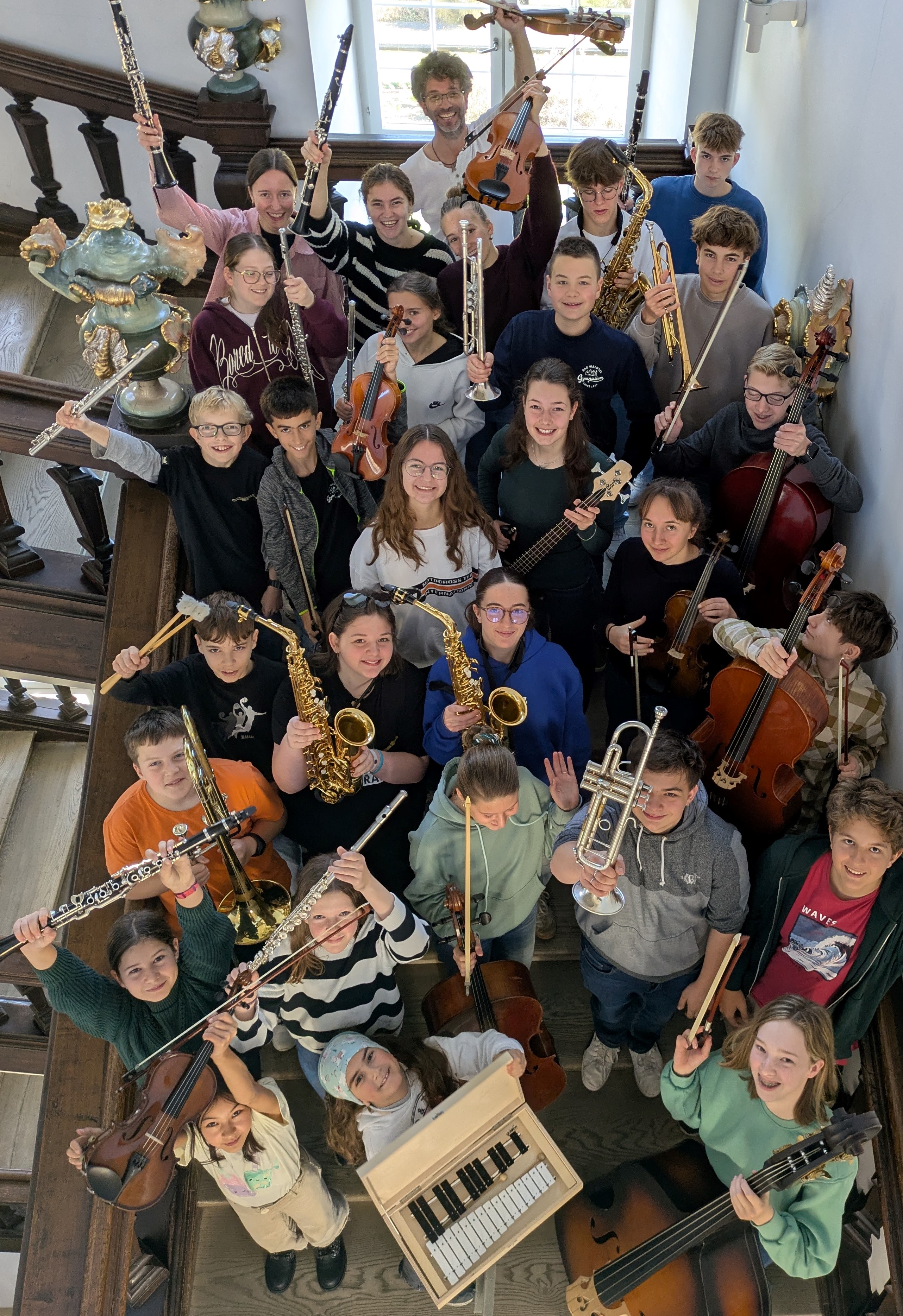 Orchester des Gymnasiums in Vorbereitung des Weihnachtskonzertes: Save the Date: 17.12.2025 St. Peter,19:00 Uhr